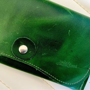 Snap-Close Green Leather Wallet - MIDI QUEEN